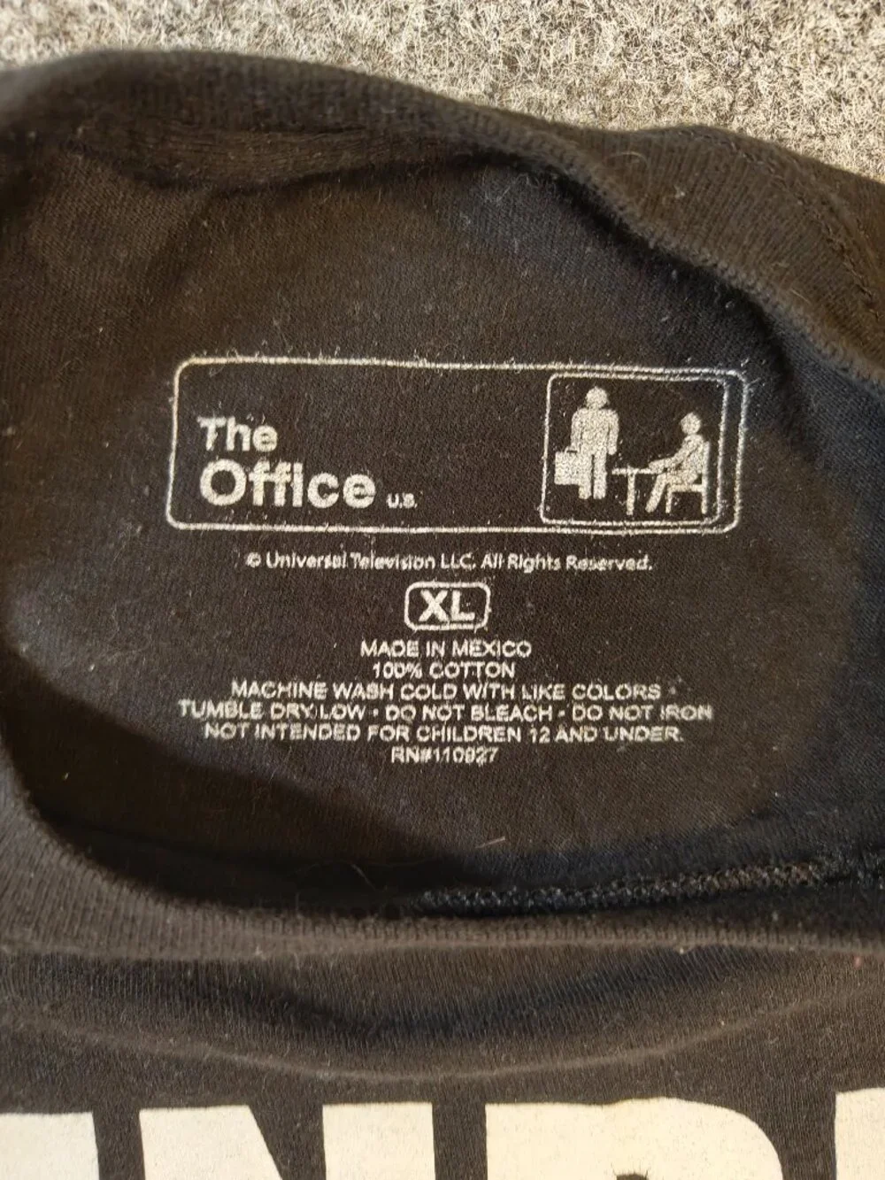 The Office Dunder Mifflin Graphic Tee (XL)